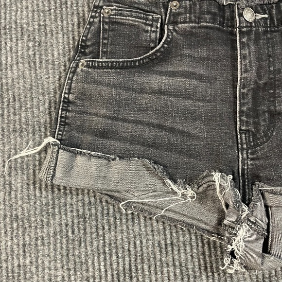 Arizona Jeans Shorts Womens 5 Black Denim Distressed Cut Off‎ Fringe Mid 24x2 - Picture 6 of 14